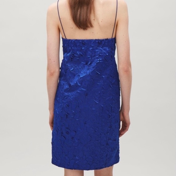 Women's Blue Laser-cut Appliqué Dress - Picture 2 of 6